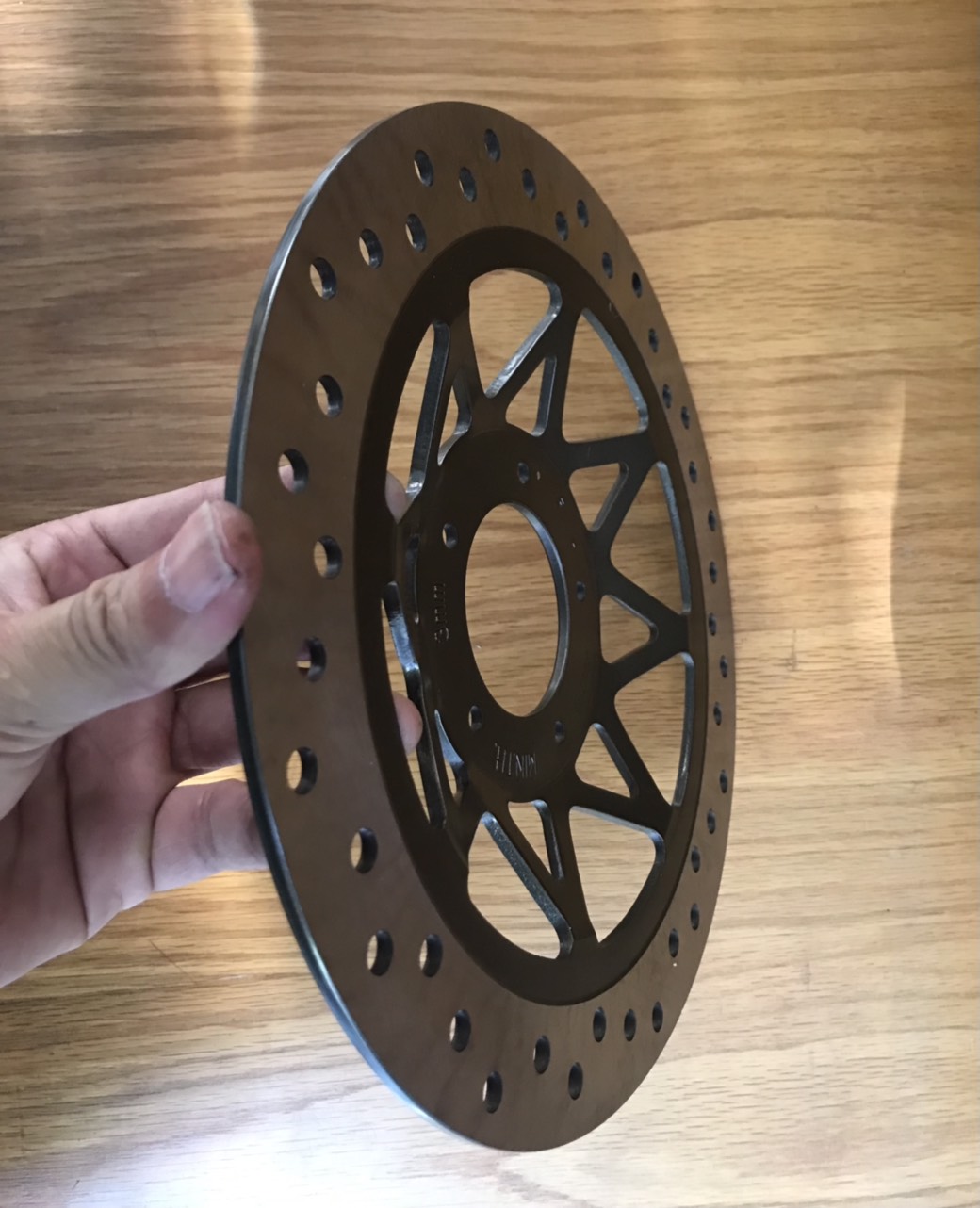 ĐĨA THẮNG-PHANH KIỂU ZIN THÁI 5 LỖ LÕM 260MM VÀ PÁT WAVE 110 FUTURE 110 GẮN ZIN THEO XE KHÔNG CHẾ CHÁO