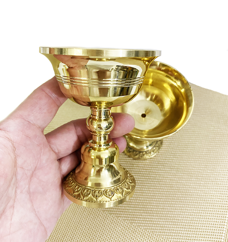 Bầu Chân Đế Cao ( C 9.5 ) bằng ĐỒNG để đèn Nến Bơ cho những nơi thiêng liêng cúng kiếng như bàn thờ, nhà chùa, nhà đền, bày trận pháp... ( 1 Cái )