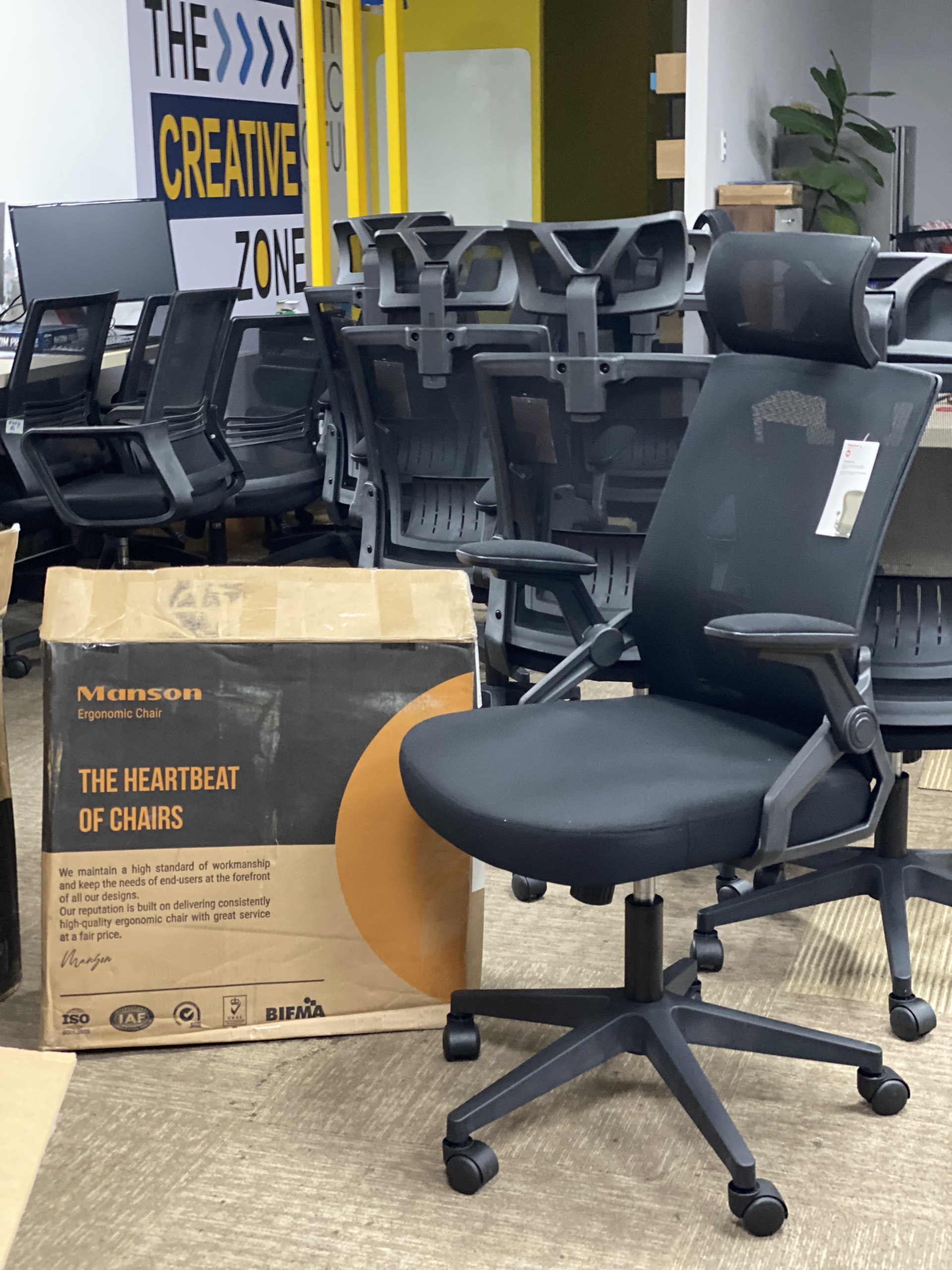 Ghế Văn Phòng Tay Gập Xiaomi Manson Ergonomic Trắng / Đen / Xám, Thiết Kế Công Thái Học Giúp Chuẩn Tư Thế Khi Làm Việc