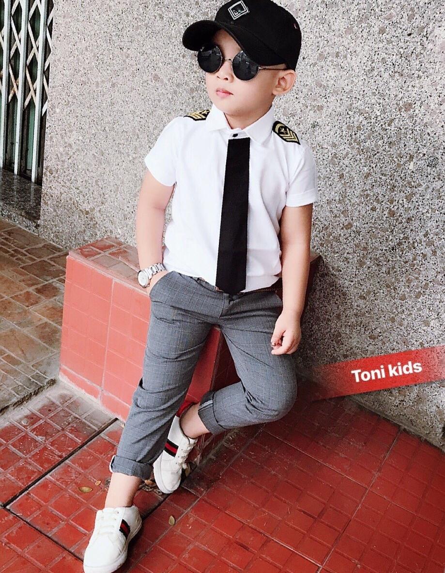 Áo sơ mi ngắn tay màu trắng dáng phi công bé trai