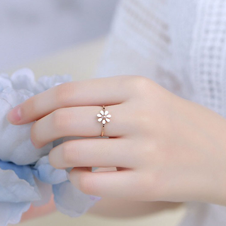 NHẪN TITAN HOA CÚC MÀU HỒNG CỰC XINH KHÔNG ĐEN, tặng hộp đựng nhẫn dễ thương