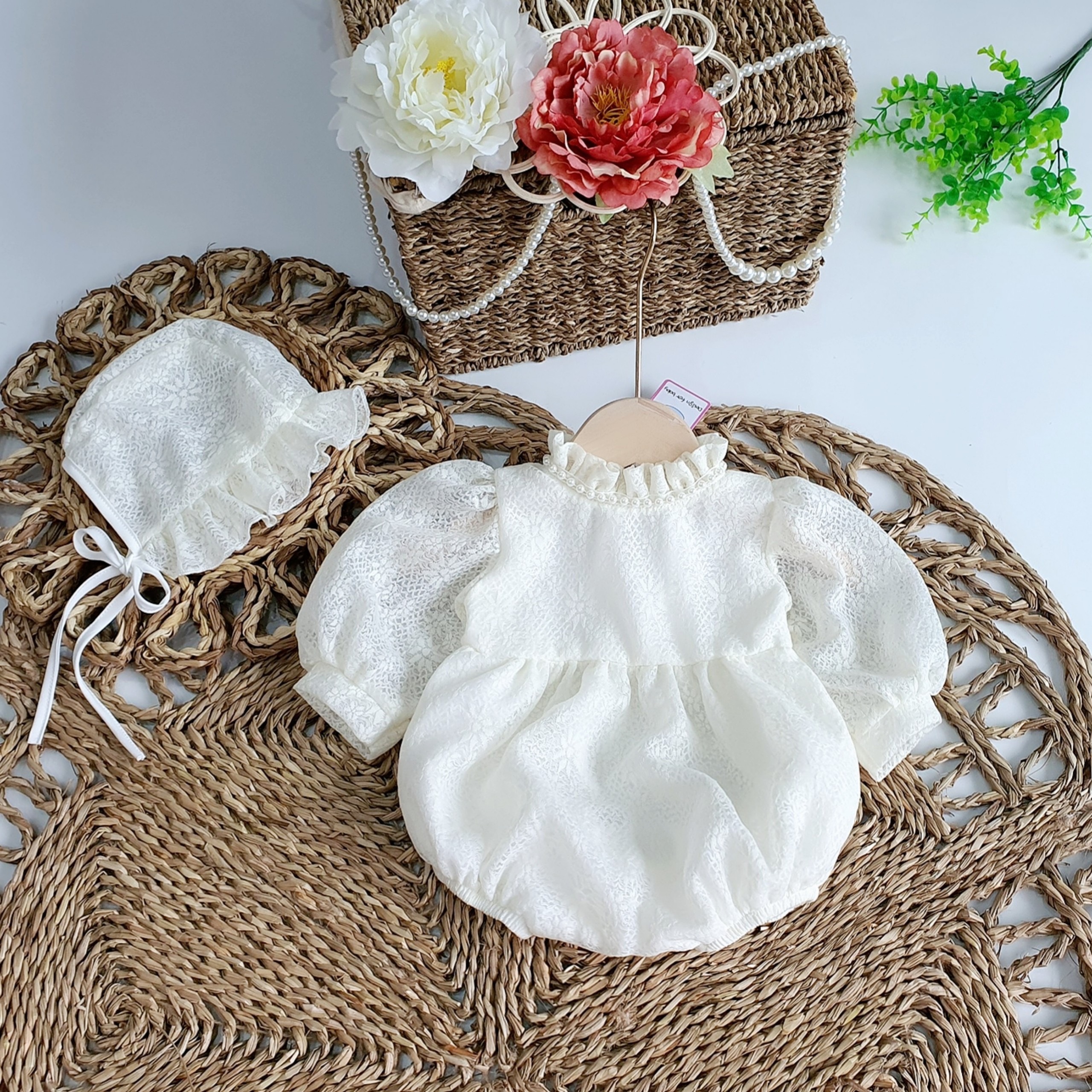 Body suit bé gái ren Nhật tặng kèm mũ xinh cho bé gái 3kg đến 12kg