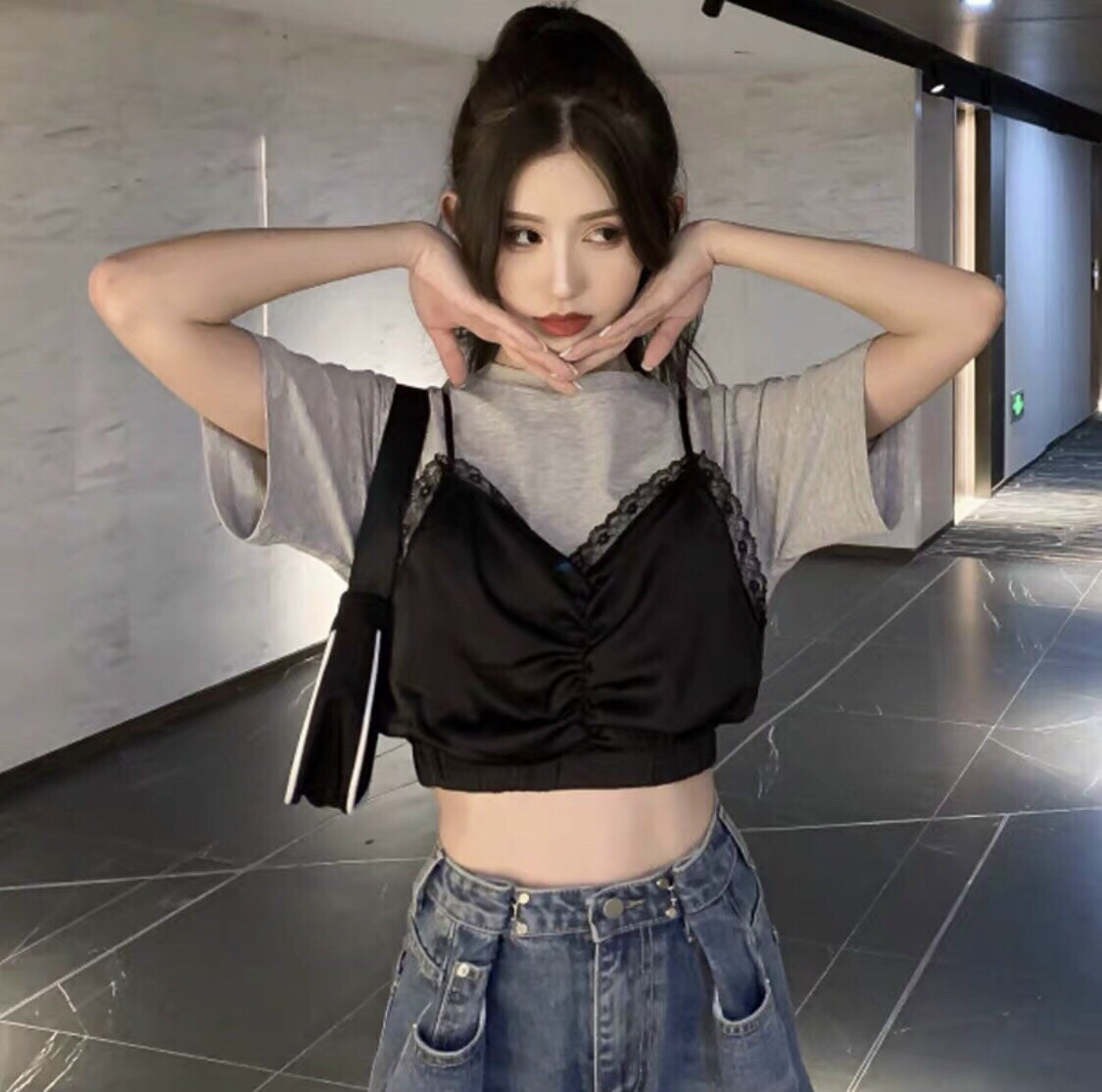 Áo croptop yếm - bao gồm 2 món Áo + Yếm