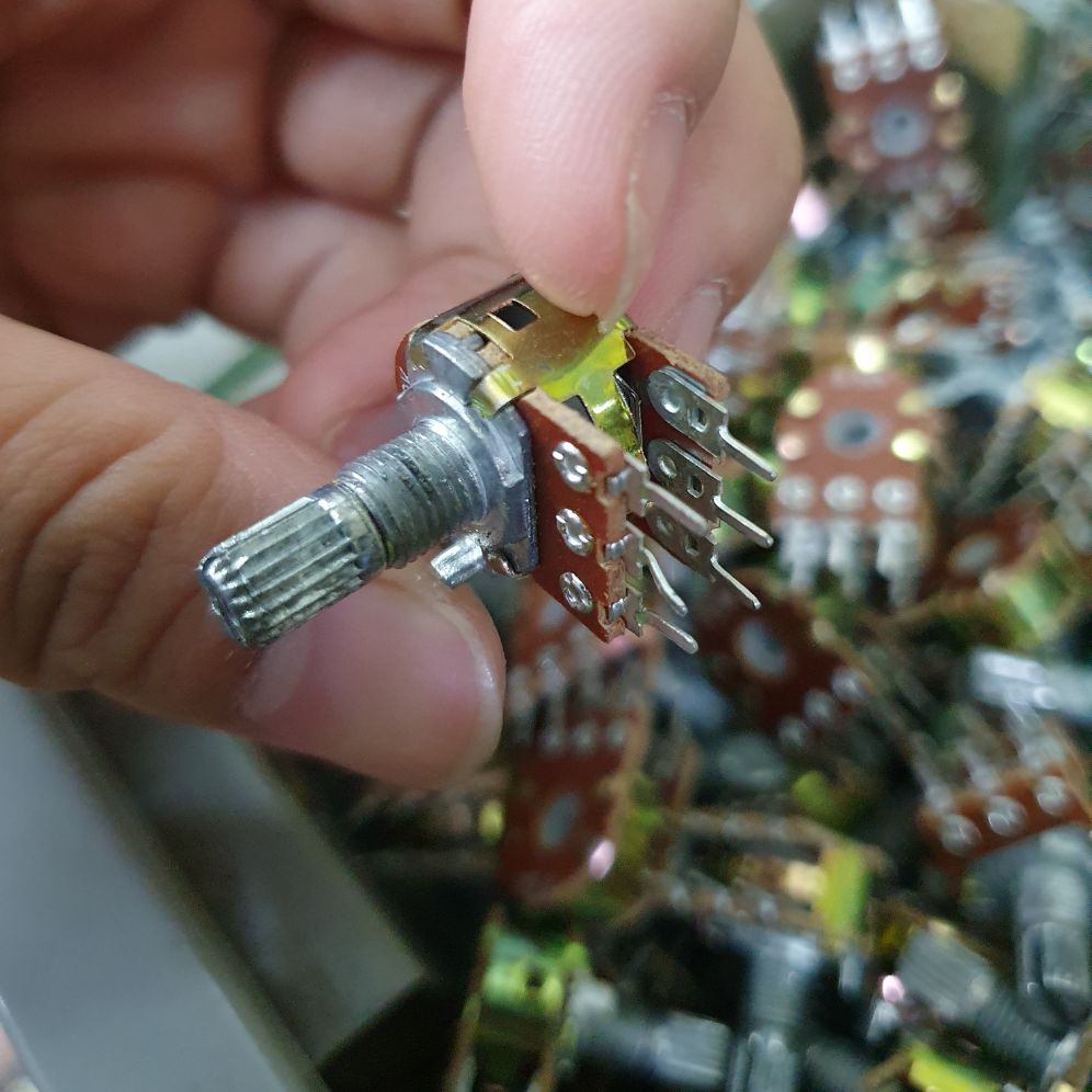10 chiếc chiết áp 100k kép bi