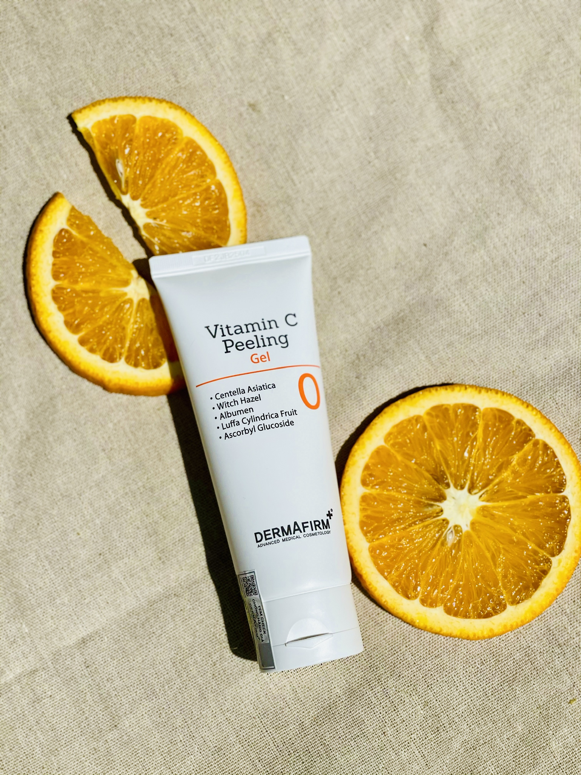 DerMafirm- Tẩy tế bào chết vật lý Vitamin C Peeling Gel