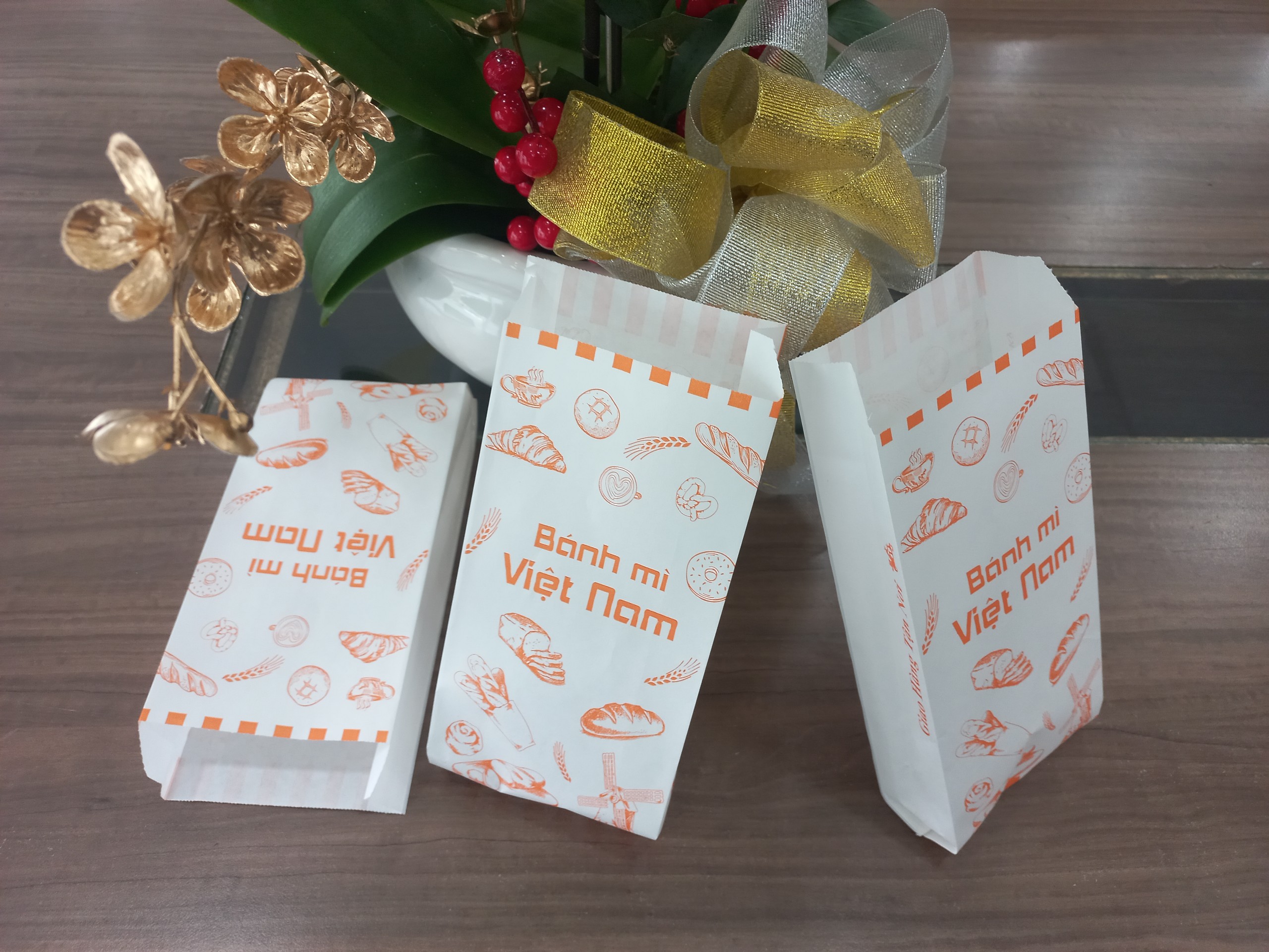 Túi giấy bánh mì in sẵn