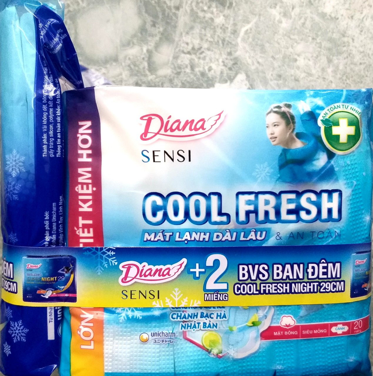 {TẶNG 2 MIẾNG}-BĂNG VỆ SINH MỎNG CÁNH DIANA COOL FRESH (MÁT LẠNH) GÓI 20 MIẾNG DÀI 23CM