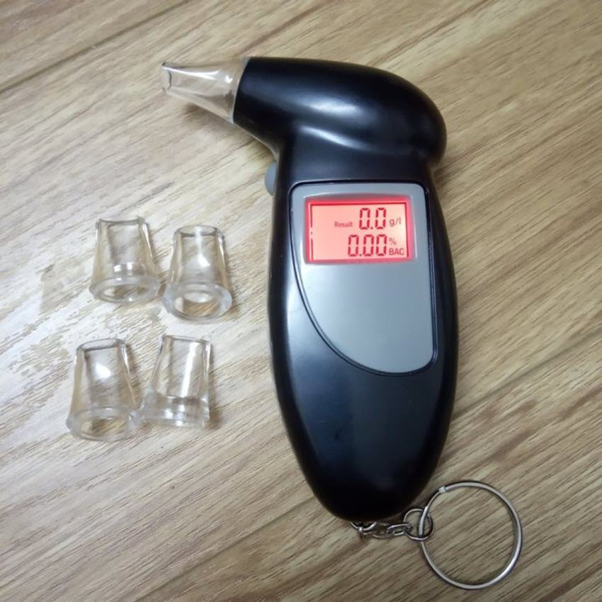 Máy kiểm tra nồng độ Cồn bỏ túi cực kì tiện dụng