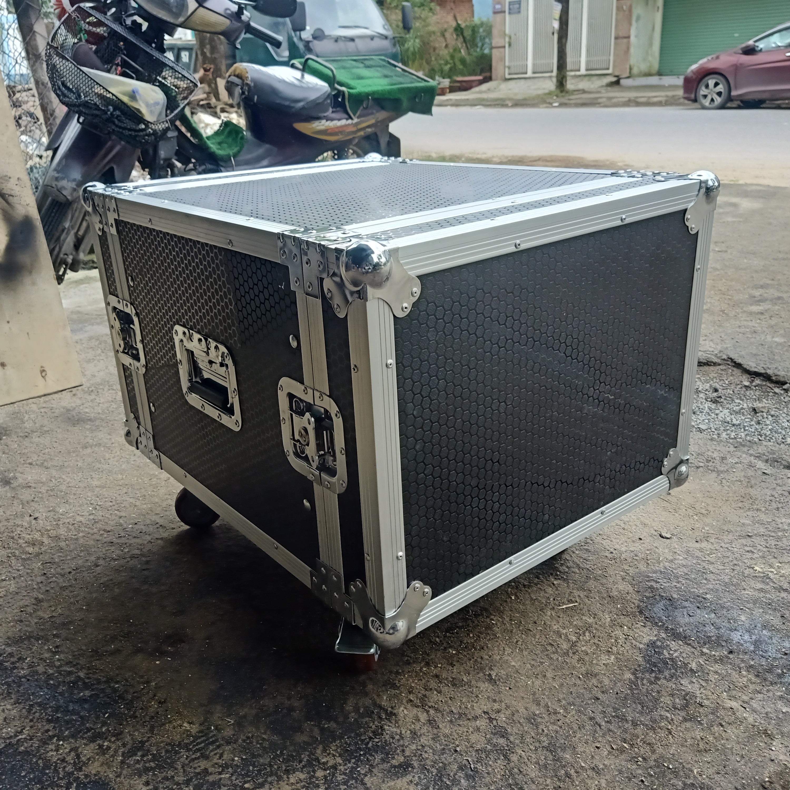 TỦ MÁY 8U THƯỜNG - NEW 100%