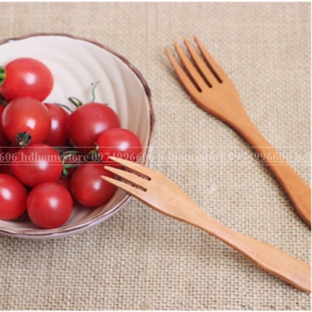 - nĩa bằng gỗ xà cừ 17cm