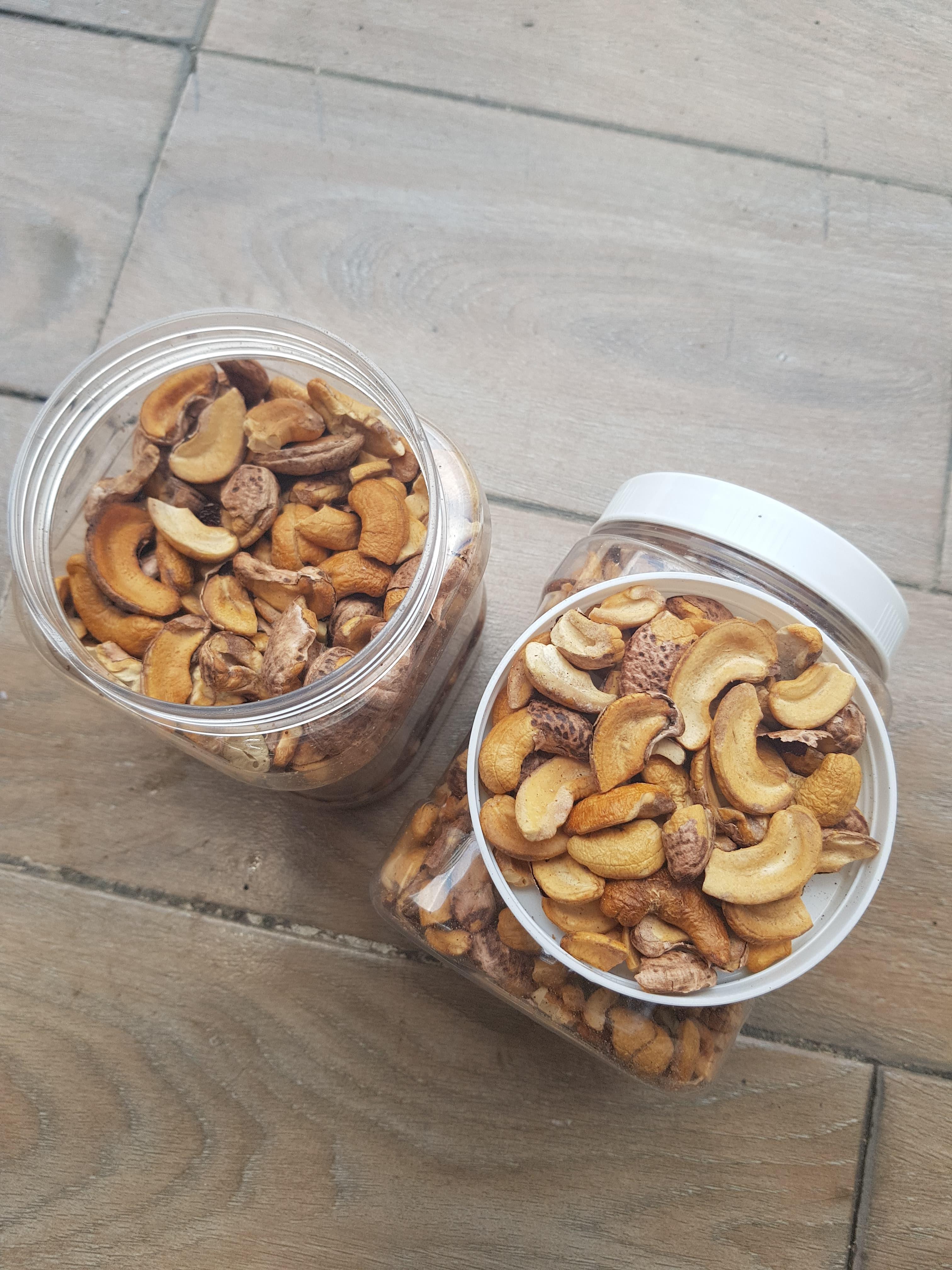 Hạt điều bể rang muối hạt sam sam còn vỏ hộp 500 gram