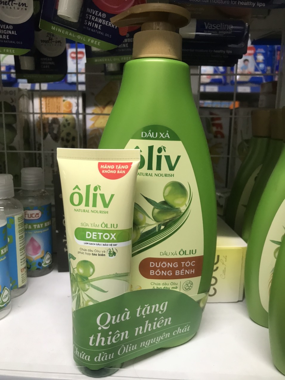 Dầu xả Ôliu dưỡng tóc bồng bềnh 650ml