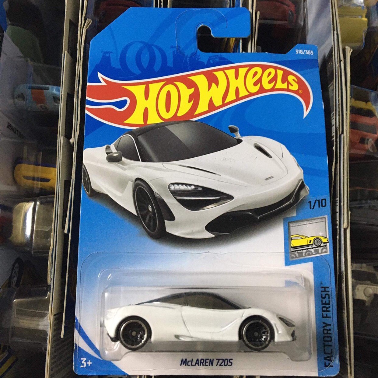 Xe mô hình hot wheels tỉ lệ 1:64 "mclaren 720s"