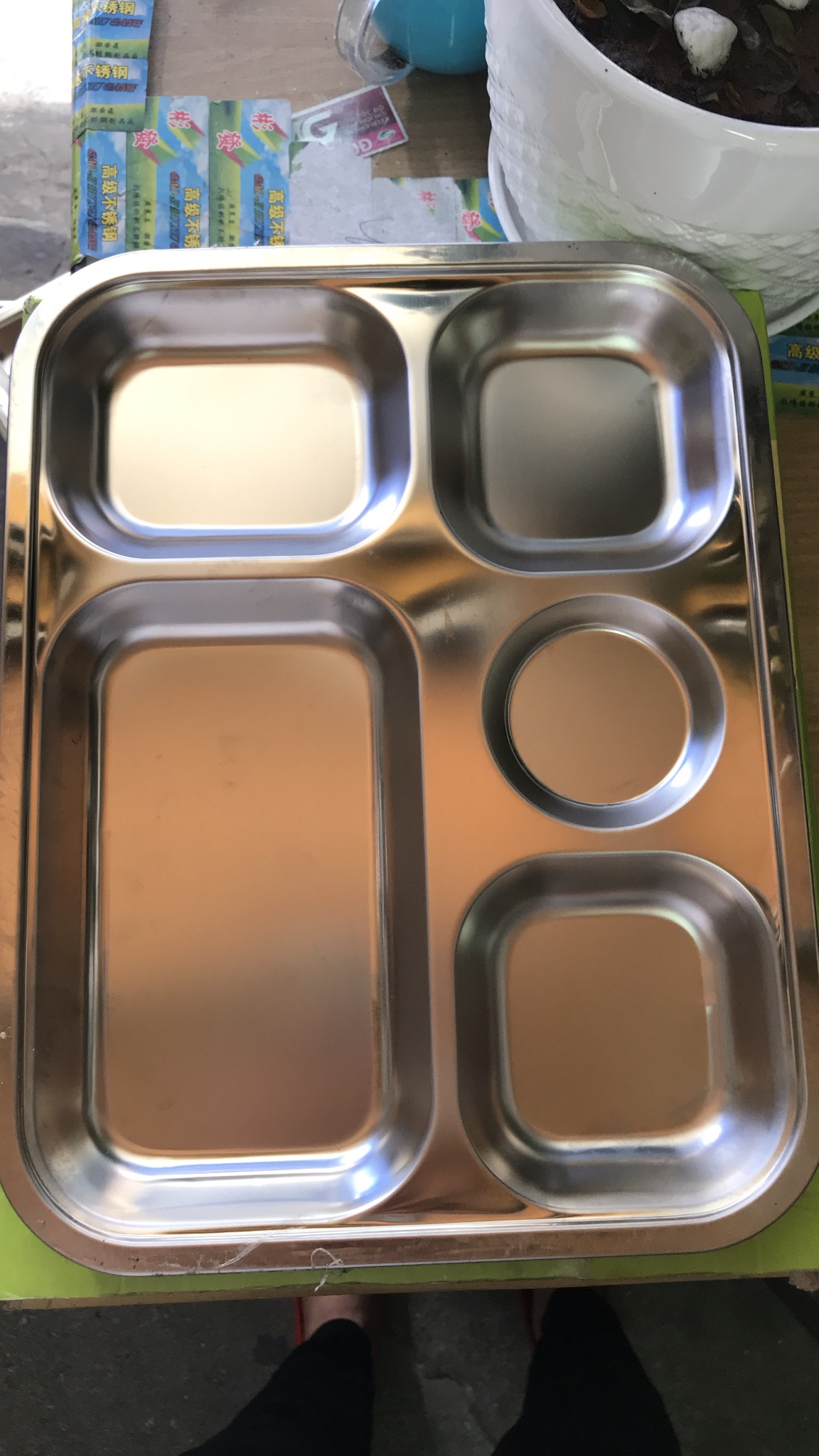 Khay cơm phần 5 ngăn inox to và bé có nắp giá rẻ