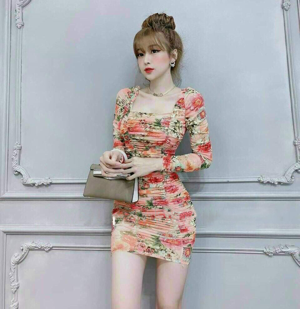 Đầm Váy Nữ Ôm Body Cổ Vuông Hở Lưng Tay Dài Nhún Thân Họa Tiết Hoa Hồng ( Có Mút Ngực ) Thiết Kế Sang Chảnh Đi Làm Công Sở, Đi Chơi Du Lịch Cực Xinh Đẹp Beta Fashion, Free Size (40-55) Ký Mặc Vừa Nha