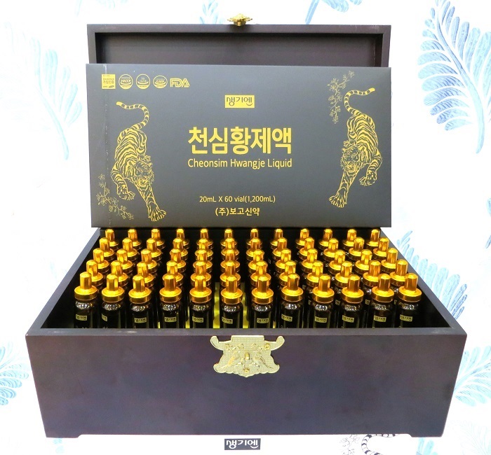 Nước chiết xuất hồng sâm đông trùng hạ thảo cheonsim hwangje liquid hộp gỗ 60 ống x 20ml