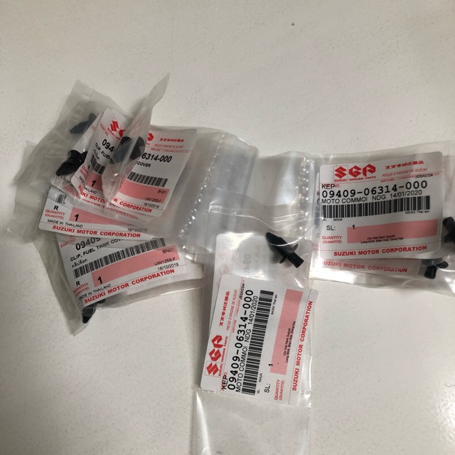 Nút bấm nhựa nhỏ satria Fi/ Raider Fi/ Gsx /bandit/ hayate/ impluse..