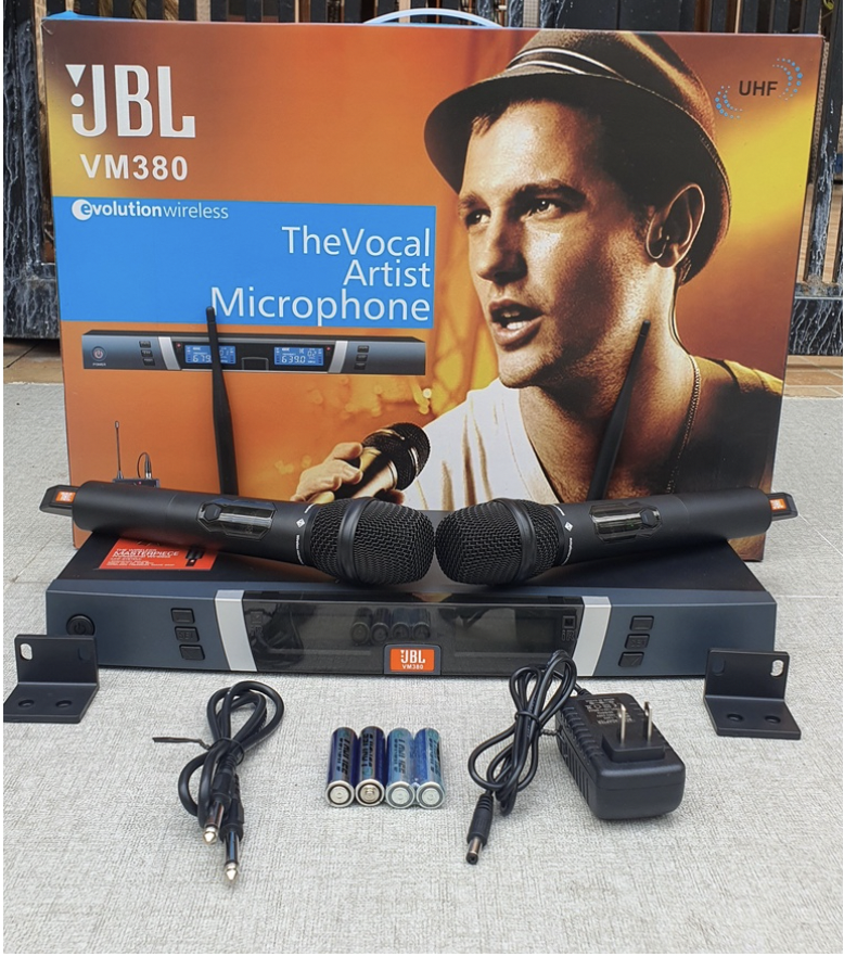 Micro không dây jbl vm380 - thiết kế nhỏ gọn, tiện lợi, âm thanh hay, chống hú, chống nhiễu tốt, màn hình lcd hiển thị, dễ dàng kết hợp với các thiết bị âm thanh khác như amply, loa kéo, vang, mixer …