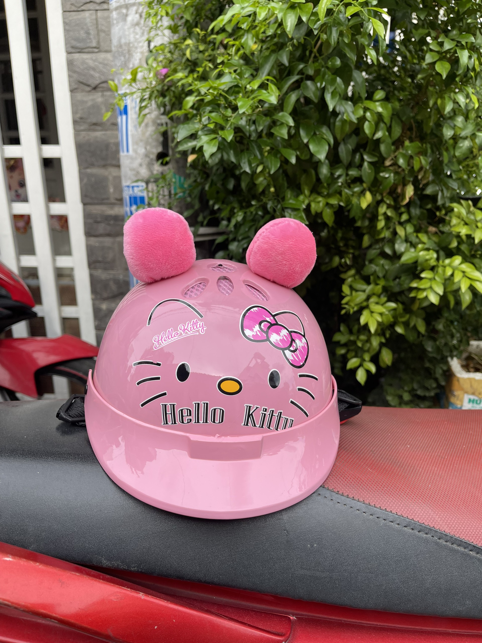 Nón bảo hiểm kính càng cho e bé từ 2t đến 7