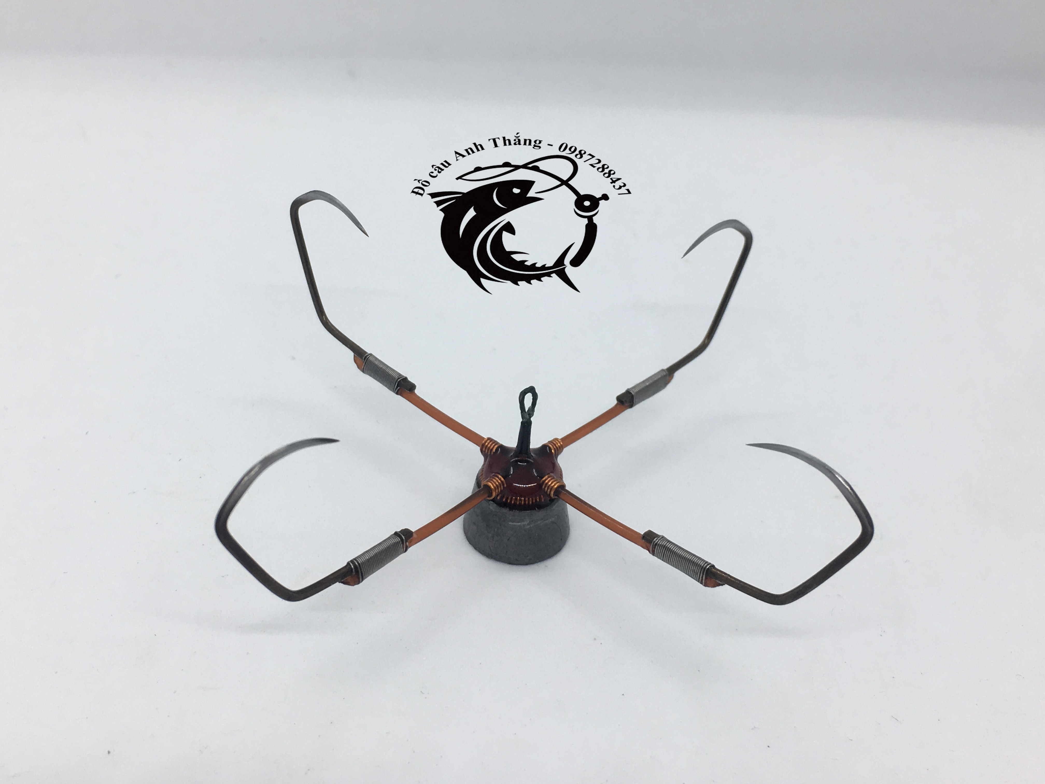 Lưỡi tứ câu lục dáng Phi Thuyền loại thép tốt.