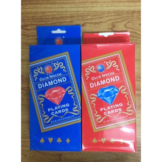 10 bộ bài kim cương xanh hoặc đỏ