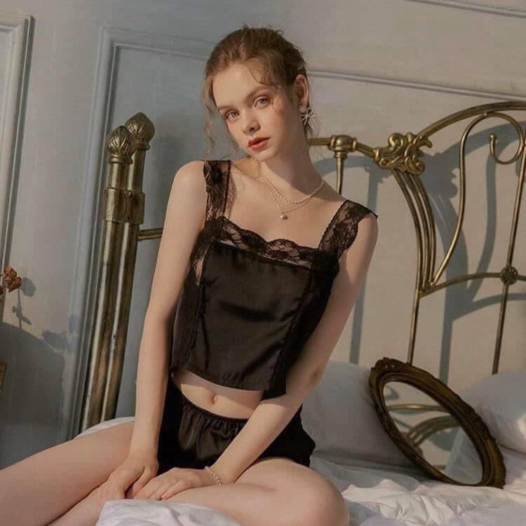 Đồ ngủ nữ Linqu Store áo 2 dây sexy lụa satin dây ren mềm mát freesize dưới 60kg