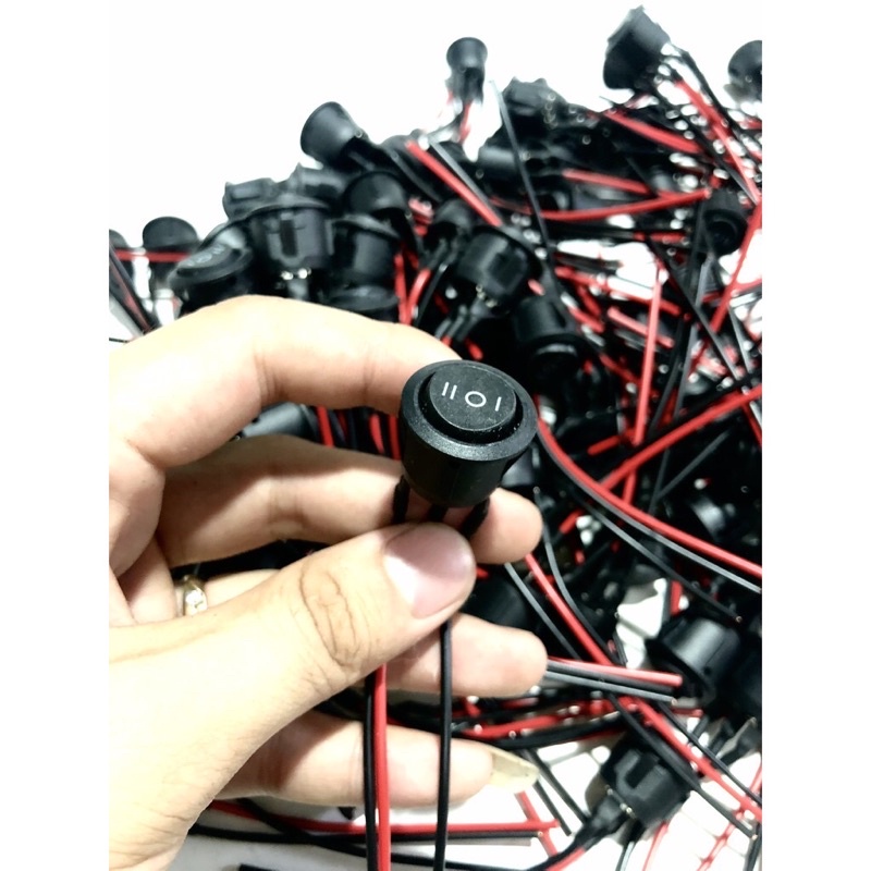 Công tắc on/off 2 chân, 3 chân dùng để chế đèn trợ sáng