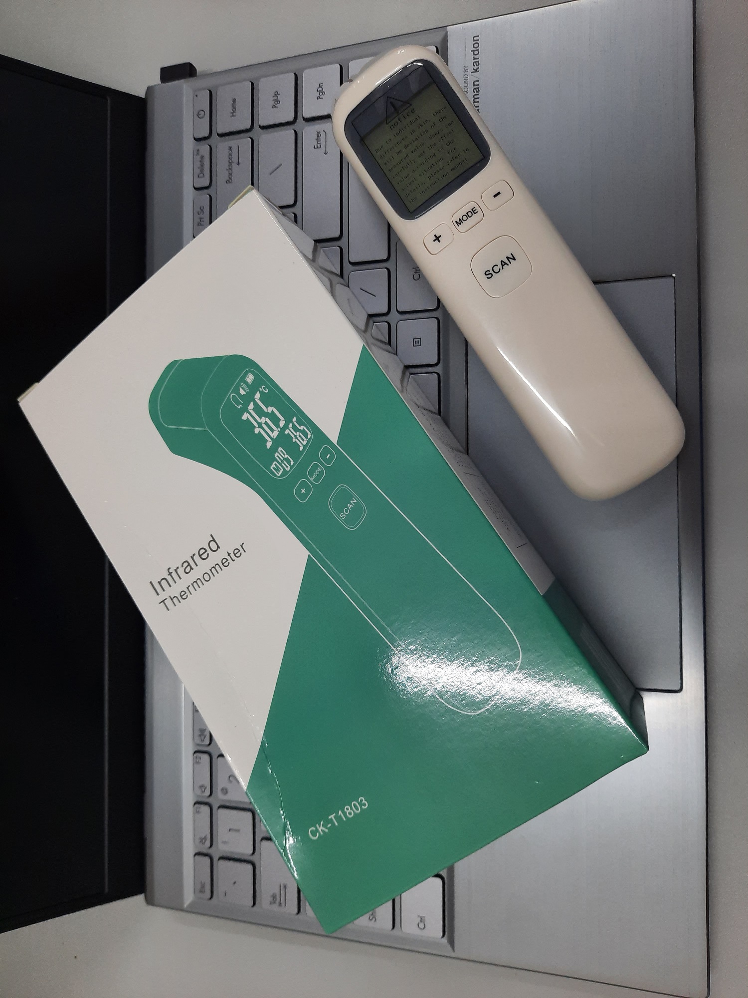 Nhiệt kế hồng ngoại Infrared CK - T 1803 cao cấp