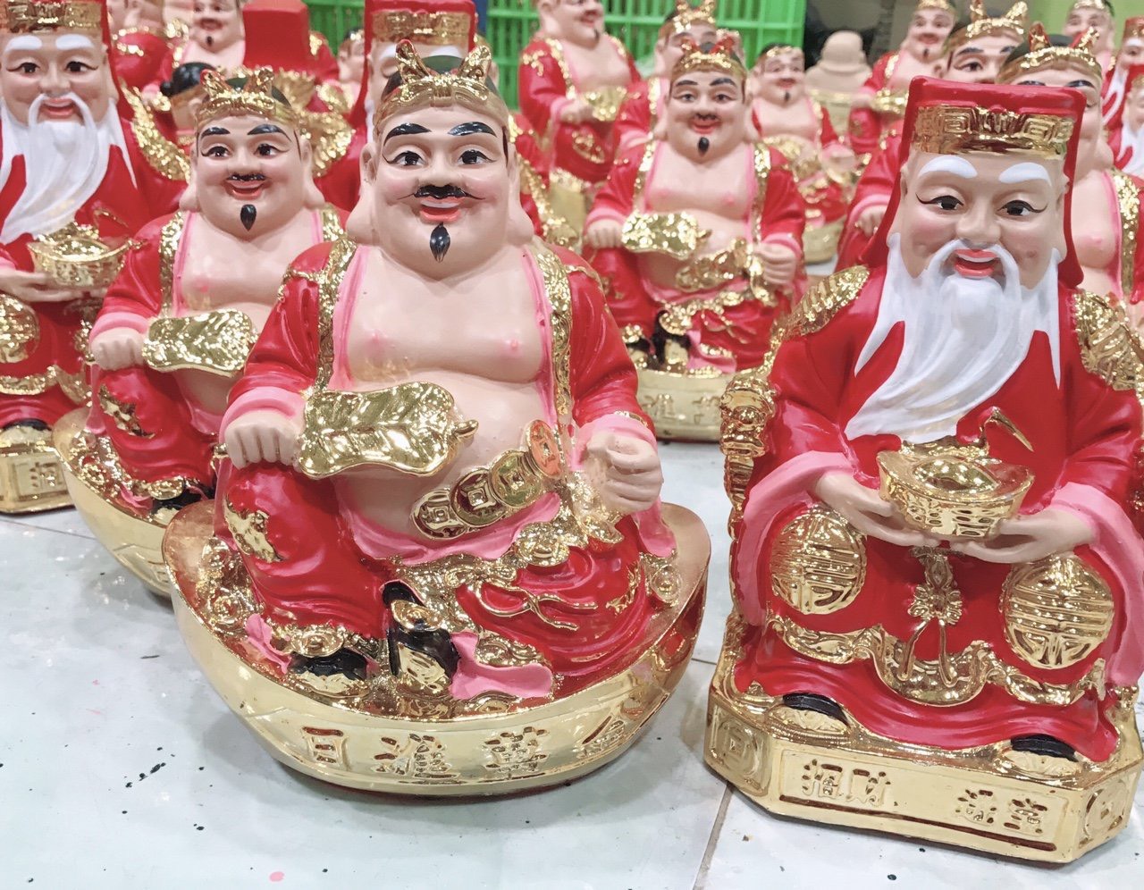 Sản phẩm tượng ông thần tài thổ địa