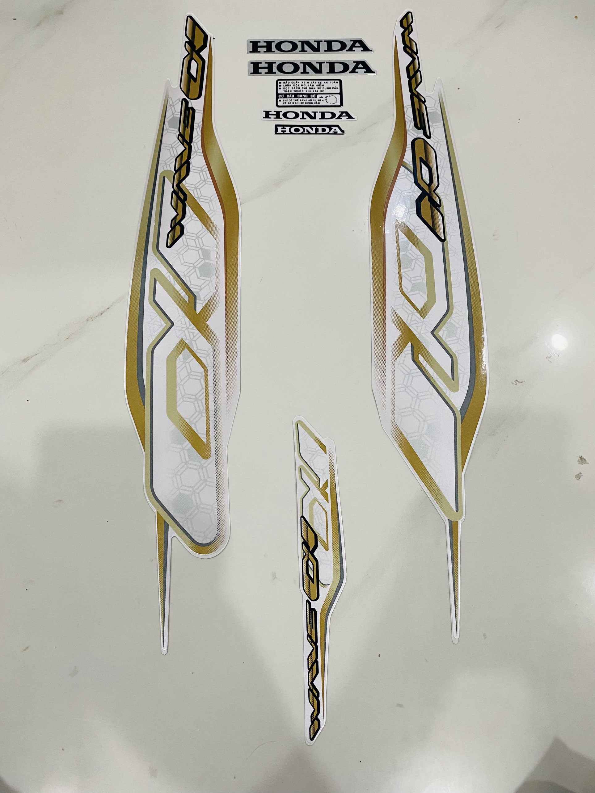 Nguyên bộ tem rời 3 lớp zin thái dán xe máy Honda Wave alpha Wave a 2020 2021 màu trắng siêu sắc nét