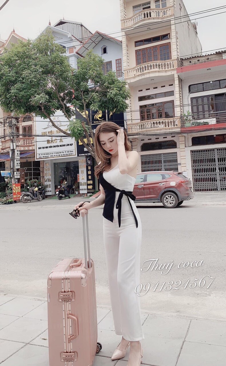 Bộ đồ nữ liền quần dài áo kiểu màu đen