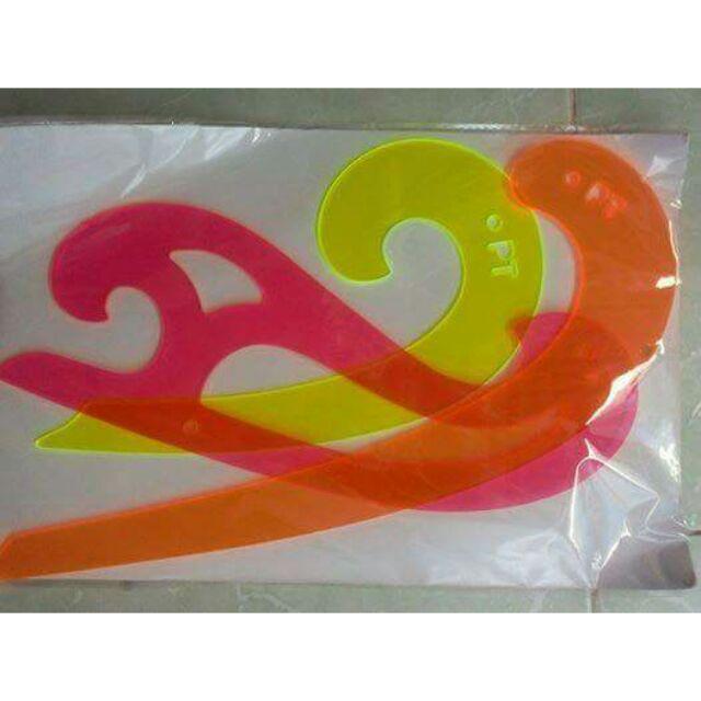 Bộ 3 Thước Vẽ Đường Cong. bộ 3 thước hỗ trợ vẽ đường cong trên áo, váy..