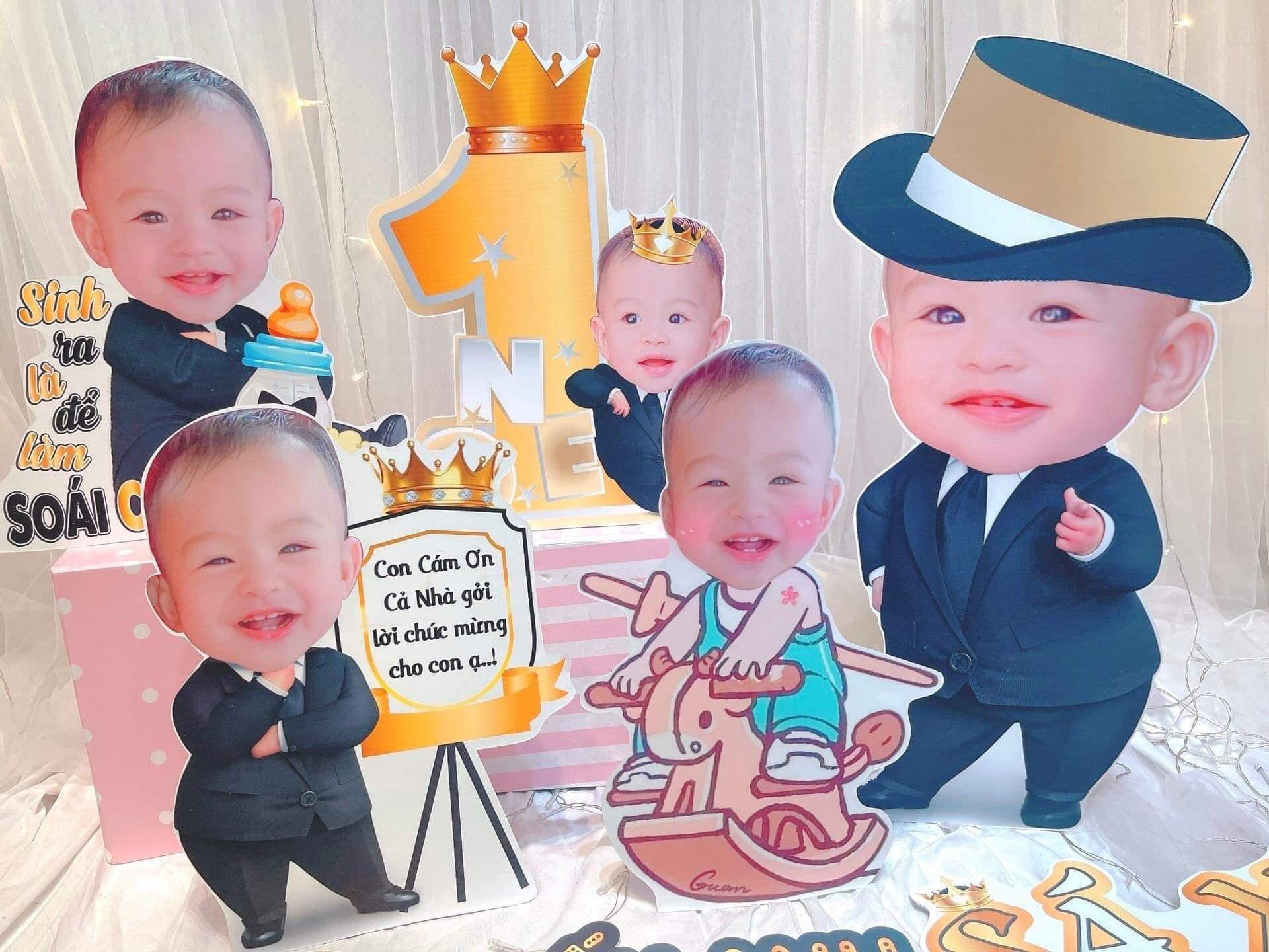 Set chibi để bàn trang trí sinh nhật thôi nôi bé trai 1 tuổi