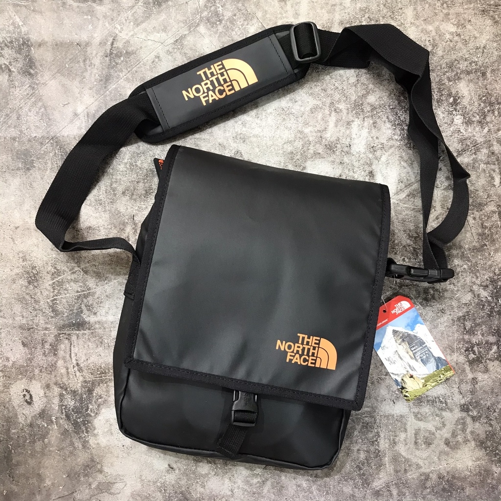 Túi đeo chéo đựng Ipad chống nước The North Face siêu bền