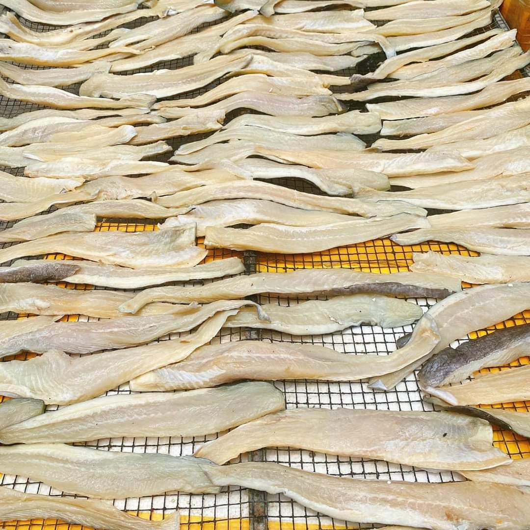 Khô dứa cọng hàng như hình, thơm ngon, không mặn, hàng loại 1, khô thoại sơn, phân loại túi 0.5kg, túi 1kg