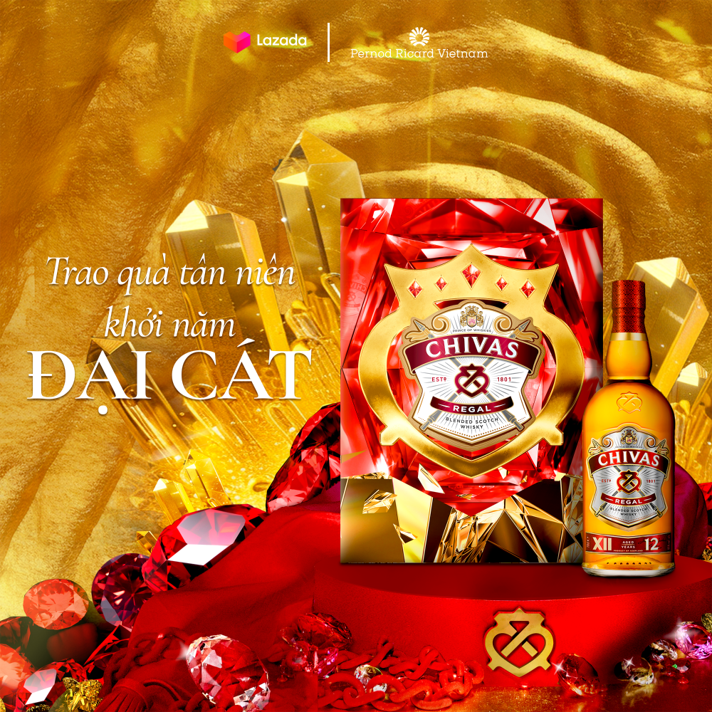 Hộp Rượu Quà Tết 2025 Whisky Chivas Regal 12 YO Nồng Độ Alc 40% 700ml kèm Hộp và Túi Giấy