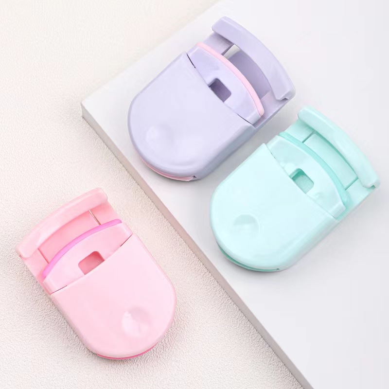 Dụng cụ bấm mi nhỏ gọn cầm tay tiện lợi cozyzone520