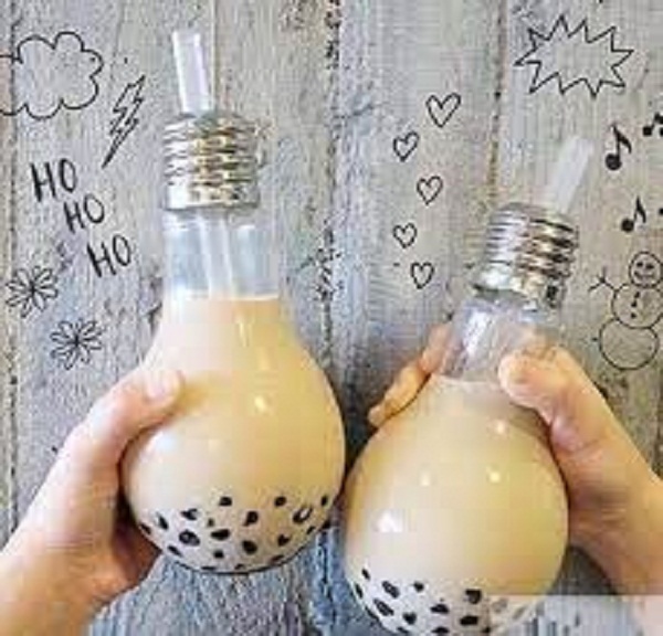 Ly thủy tinh bóng đèn đựng trà sữa cực xinh / 400ml / nắp có lổ cắm ống hút
