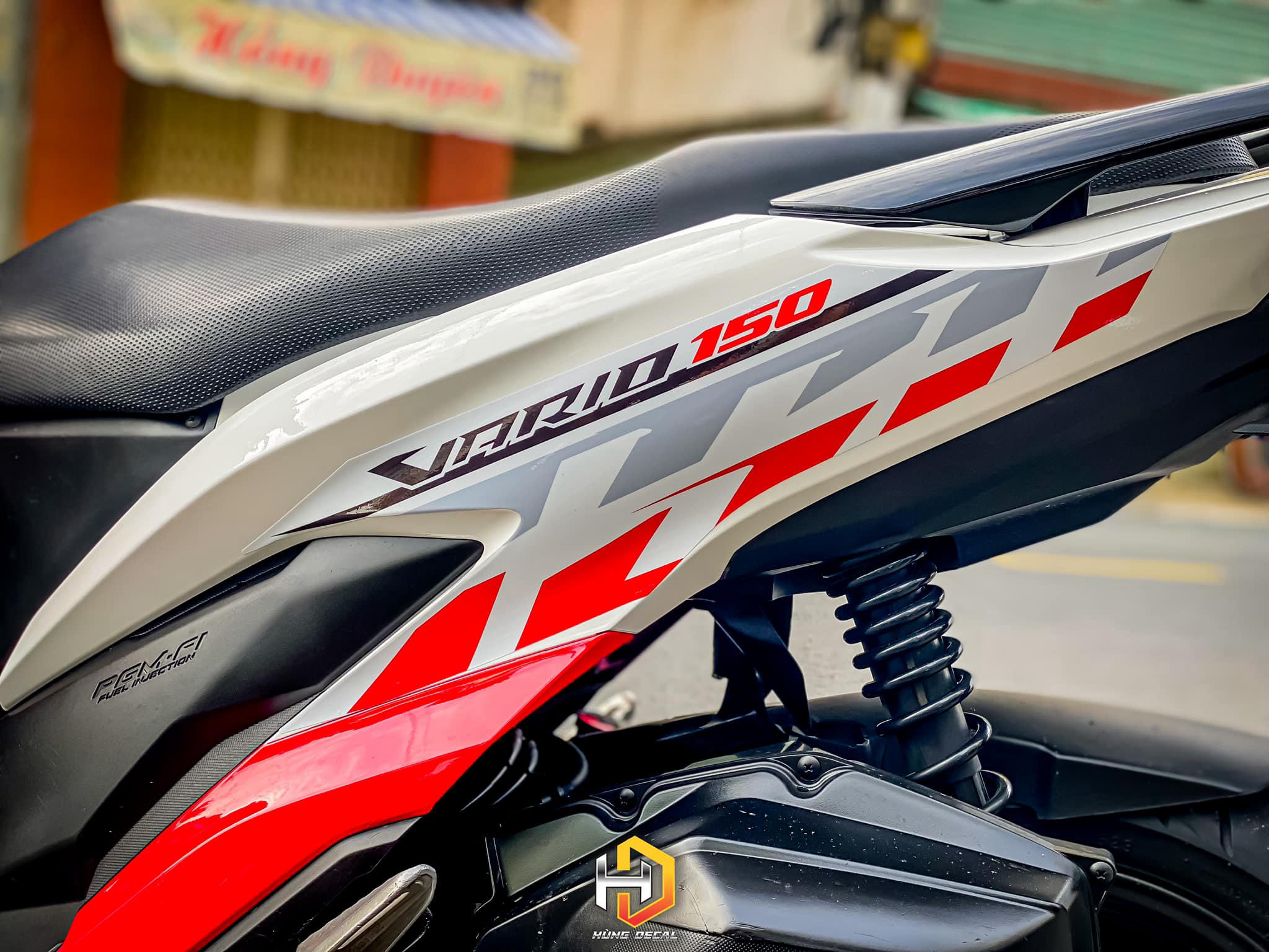Tem rời Vario 150 - Mẫu trắng đỏ nổi bật - Chuẩn From cực đẹp