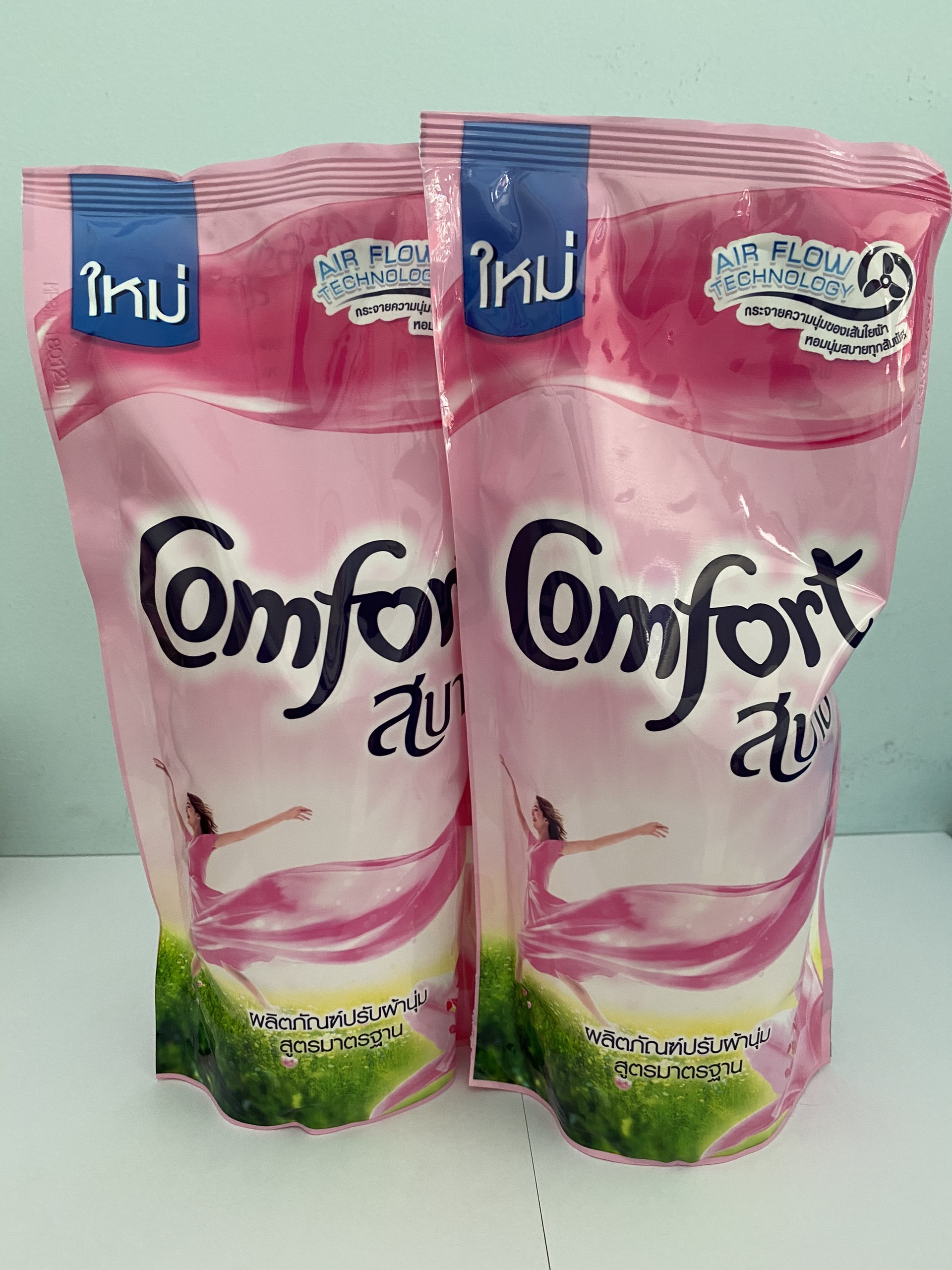 Combo 2 túi nước xả vải comfort thái lan 580ml màu hồng