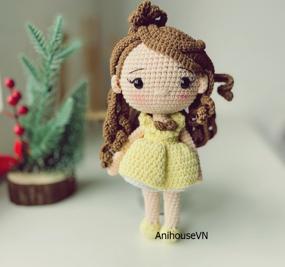 Búp bê công chúa bạch tuyết và Bella