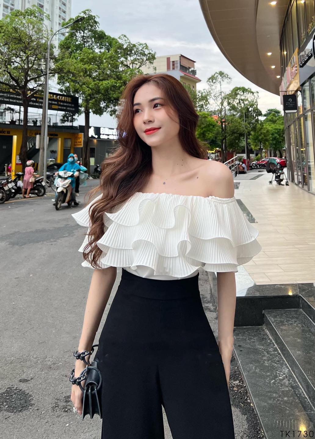 Áo trễ vai bèo tầng dập li siêu hot