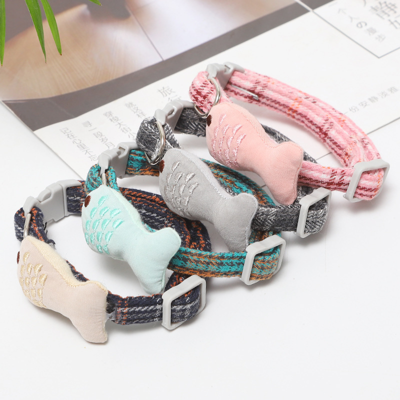Vòng cổ cho mèo có nơ hình con cá, có thể điều chỉnh kích thước vòng cổ
