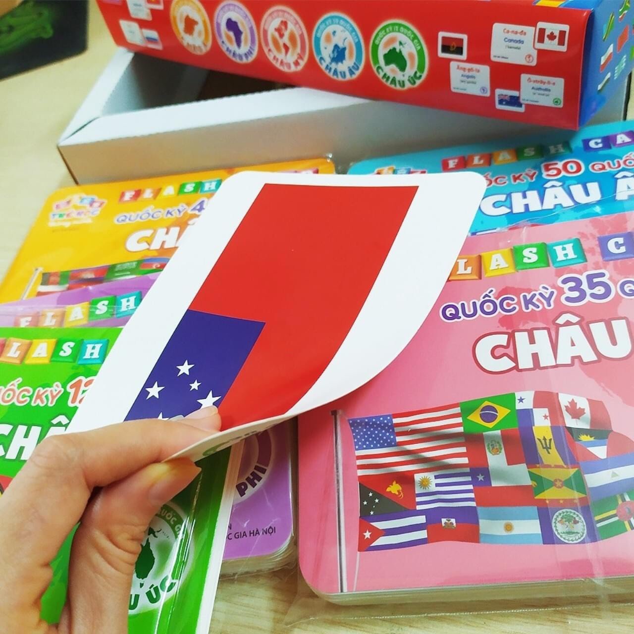 Thẻ học thông minh flashcard song ngữ anh-việt 175 thẻ quốc kỳ các nước 5 châu lục