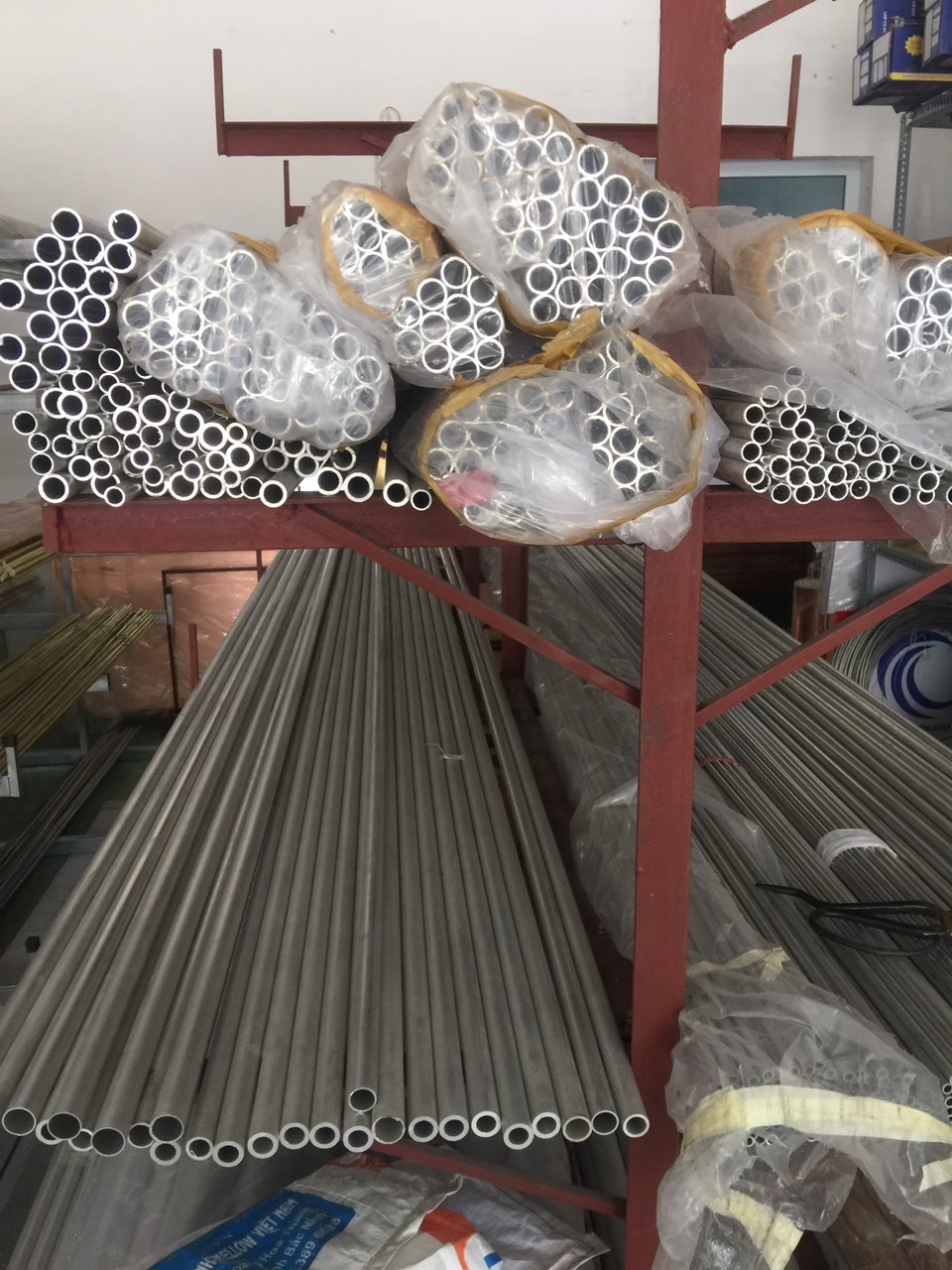 Ống nhôm phi 14 dầy 1mm dài 3m