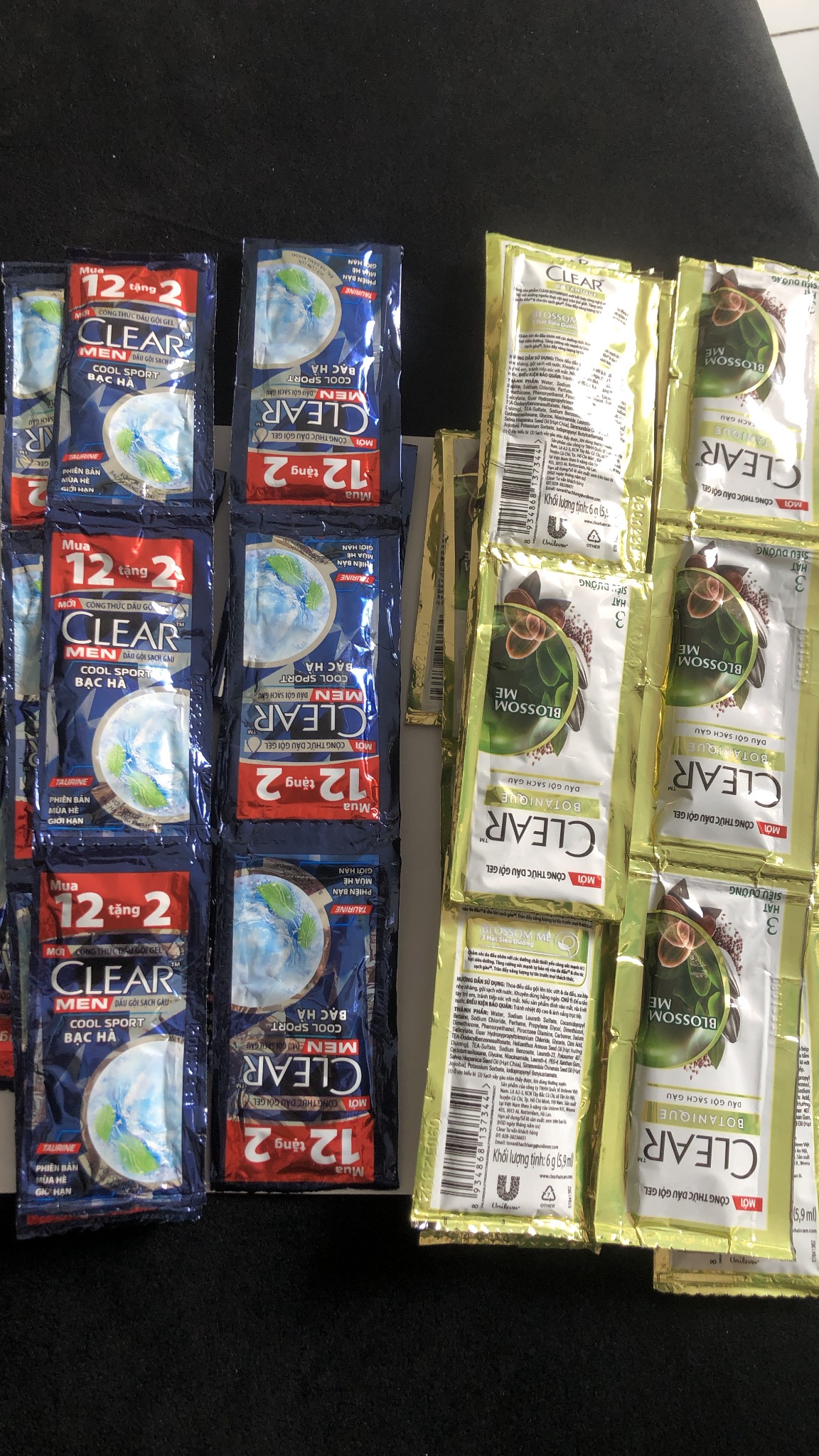 [HCM]Set 50 gói gồm: 25 gói xà bông gội đầu Clear Bạc Hà 4.9ml + 25 gói xà bông gội đầu Clear Botanique 3 hạt siêu sưỡng 5.9ml