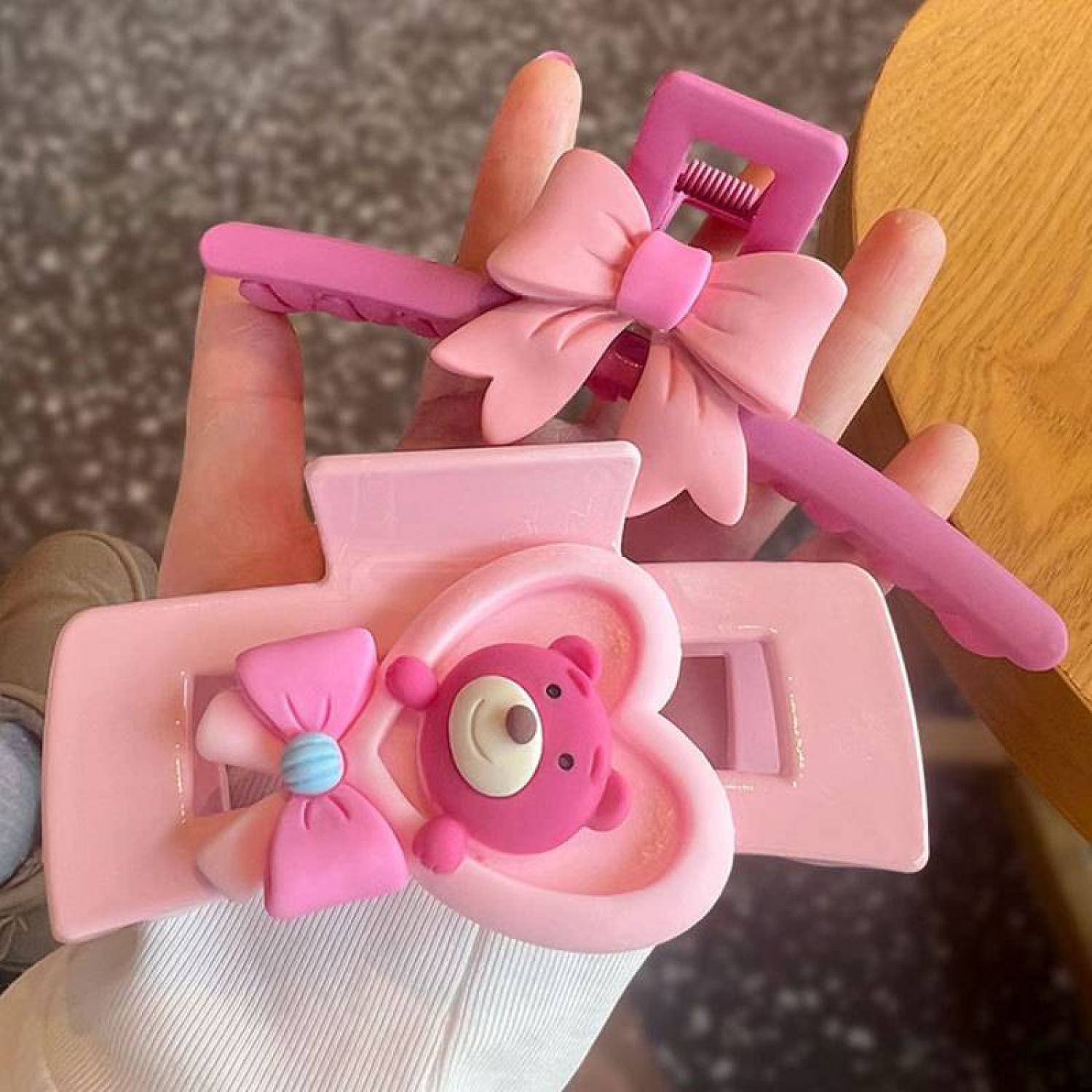 Kẹp tóc càng cua lớn màu hồng lotso cho nữ