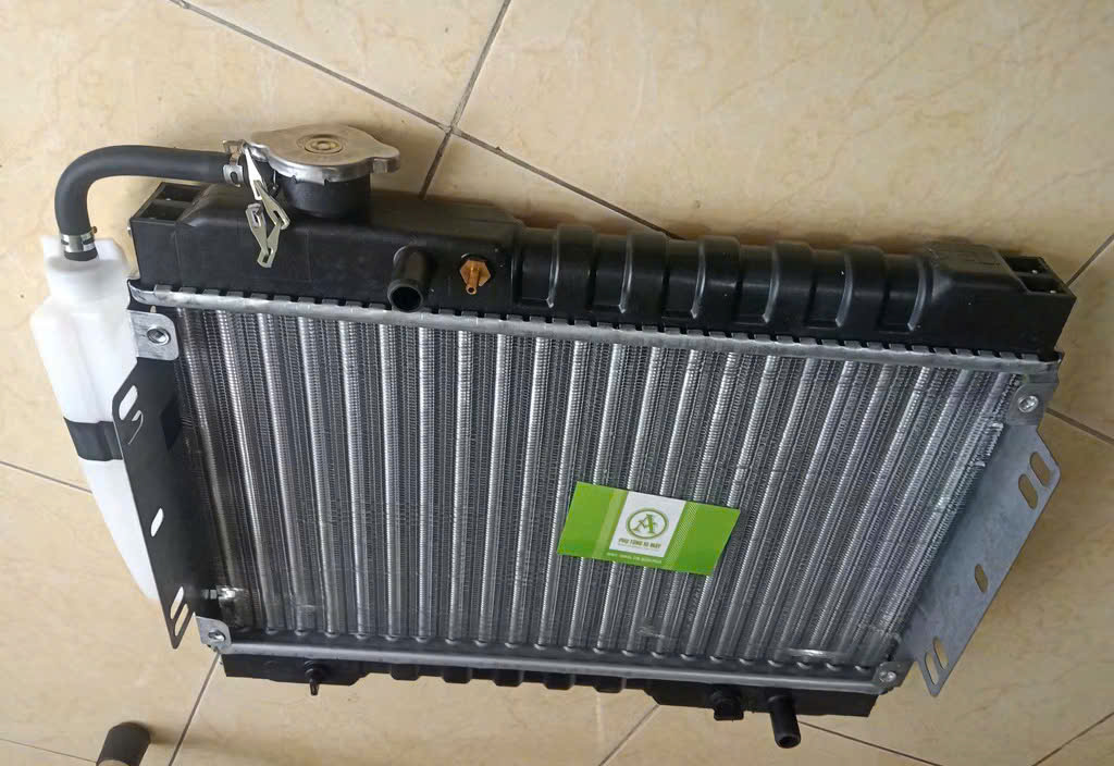 KÉT NƯỚC CHO XE BA BÁNH