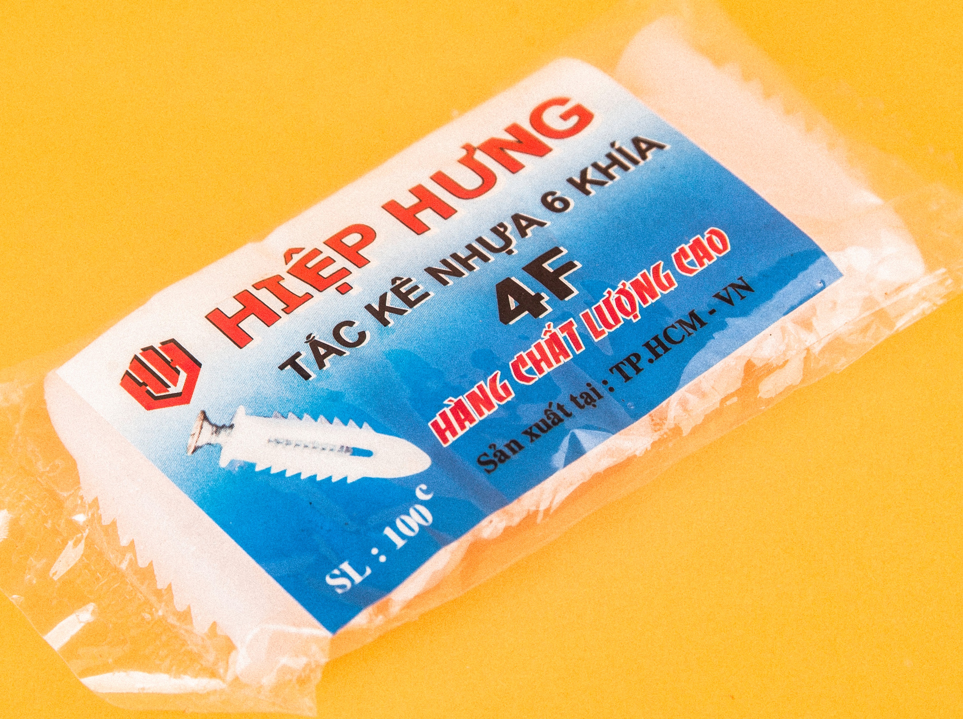 Tắc kê 4 phân