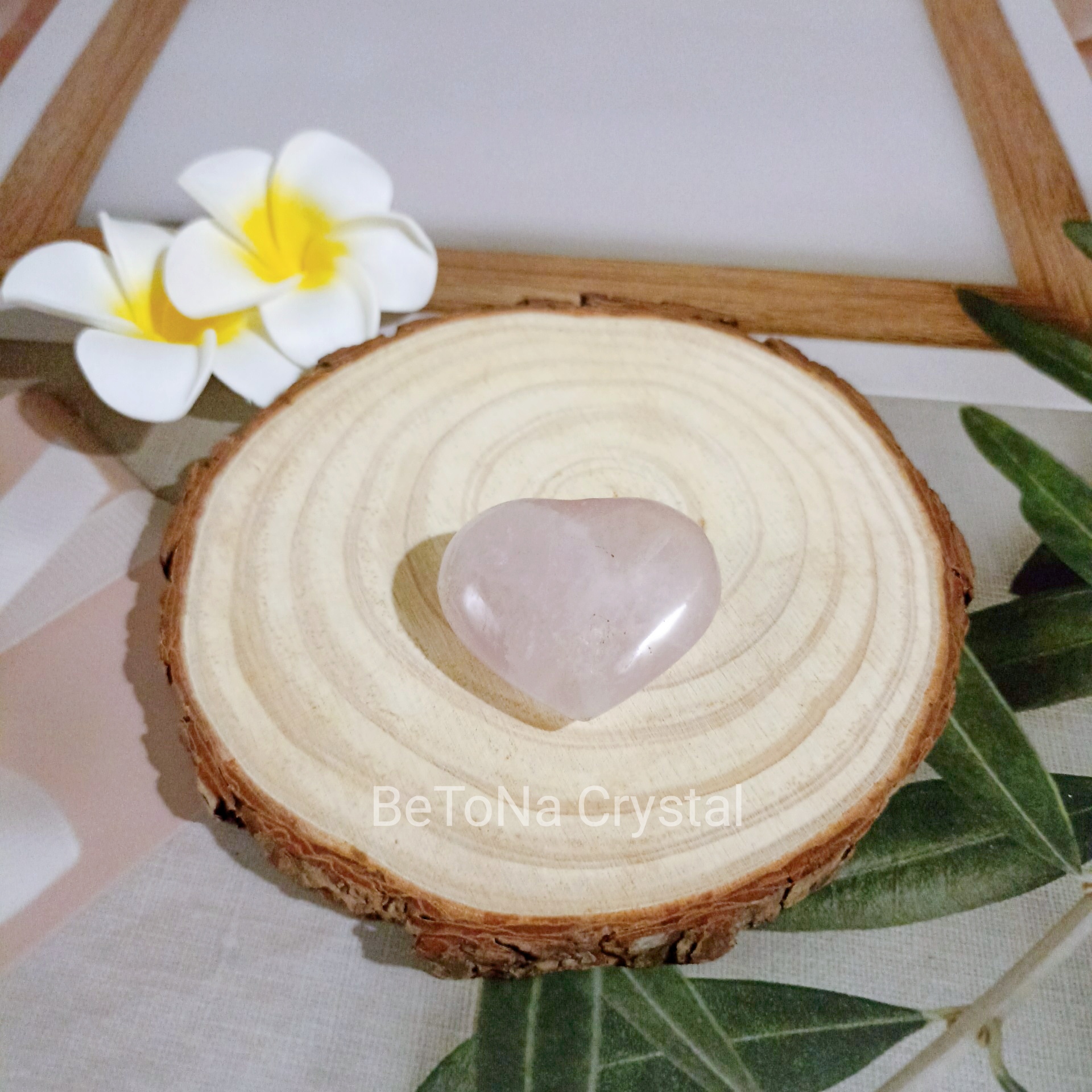 Tim thạch anh hồng đá thanh tẩy